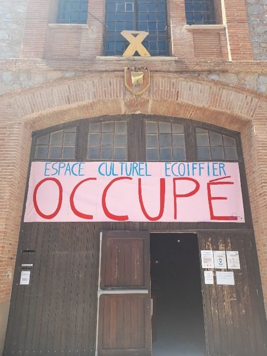 Théâtre occupé pendant le confinement, affiches Le Pointre